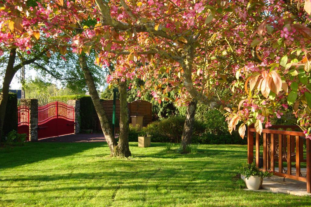 Au Jardin D'Eloise Bed and Breakfast Tremereuc Buitenkant foto