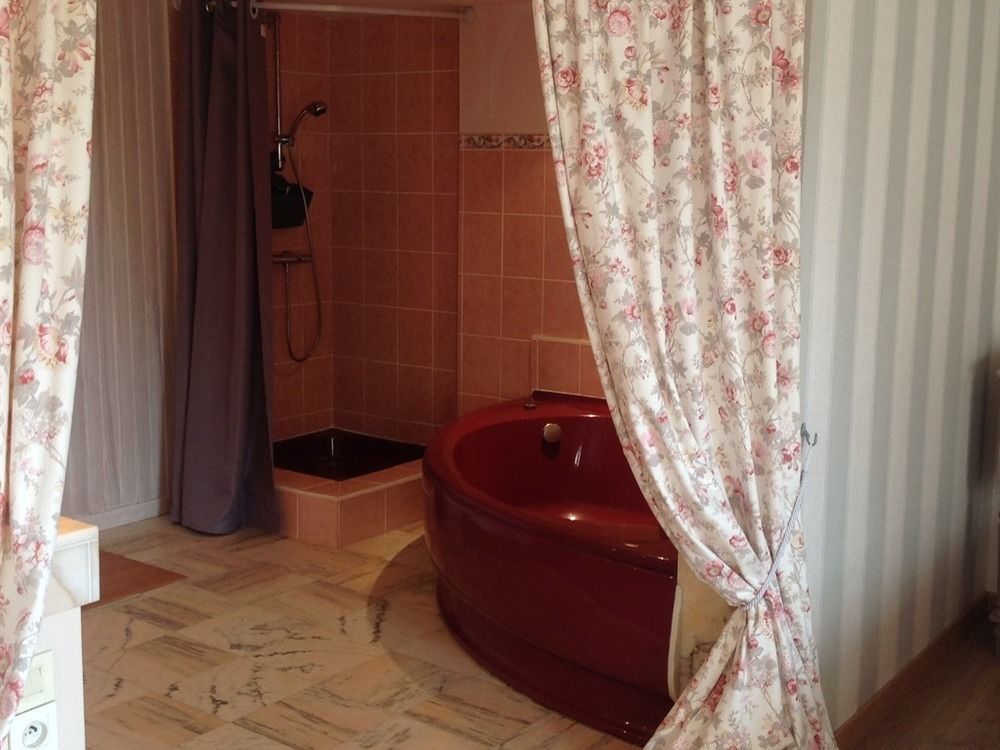 Au Jardin D'Eloise Bed and Breakfast Tremereuc Buitenkant foto